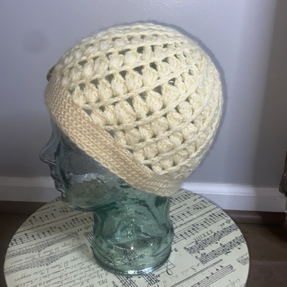 American Eagle hand knit beanie hat with filigree broach - Picture 2 of 4